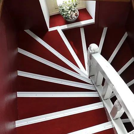 Hotel Le Lion D'or - Logis - 2 Etoiles Et Restaurant